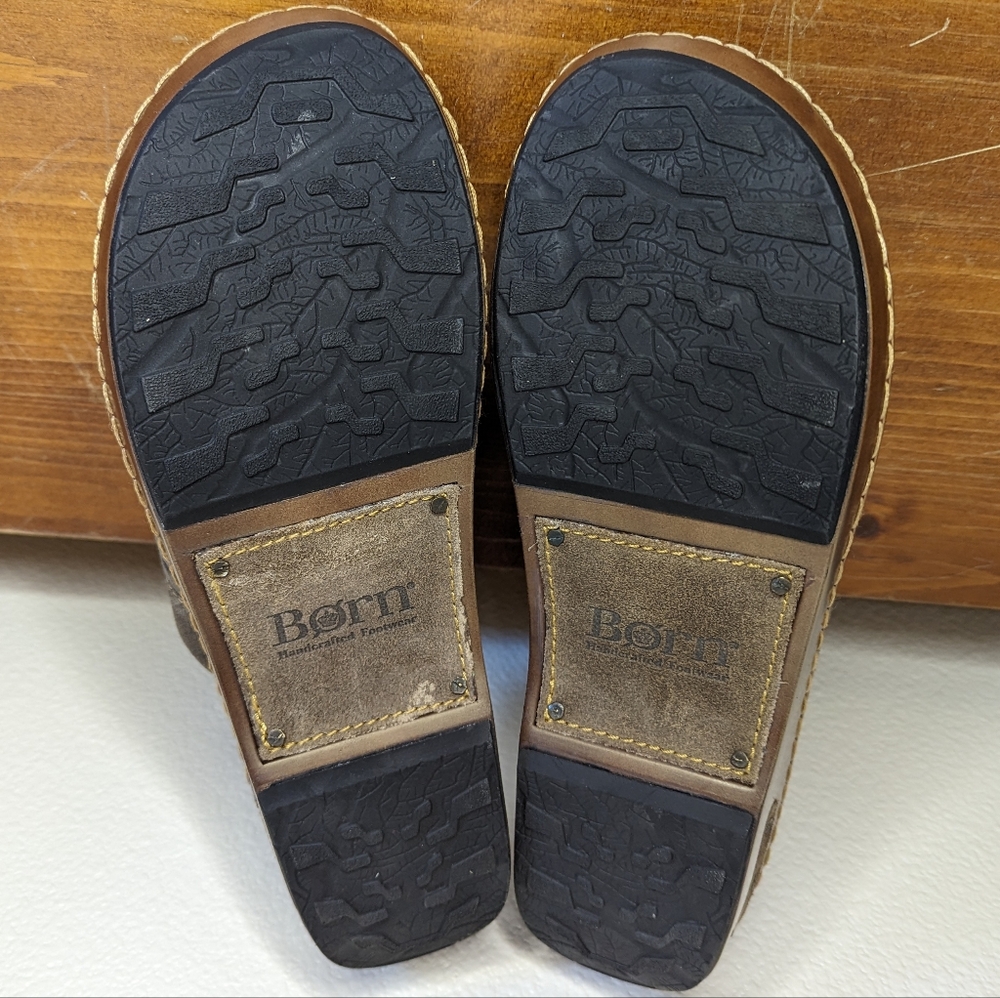 NWOT Born Yucatan Distressed Clogs Wet Weather (Grey) Women's Size 9 - Picture 12 of 14